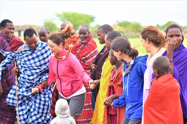 Maasai Dance — culture in Tanzania